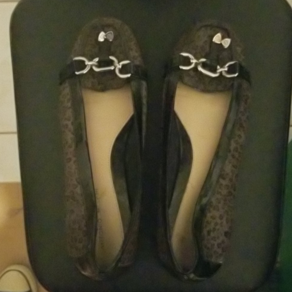 Dress shoes